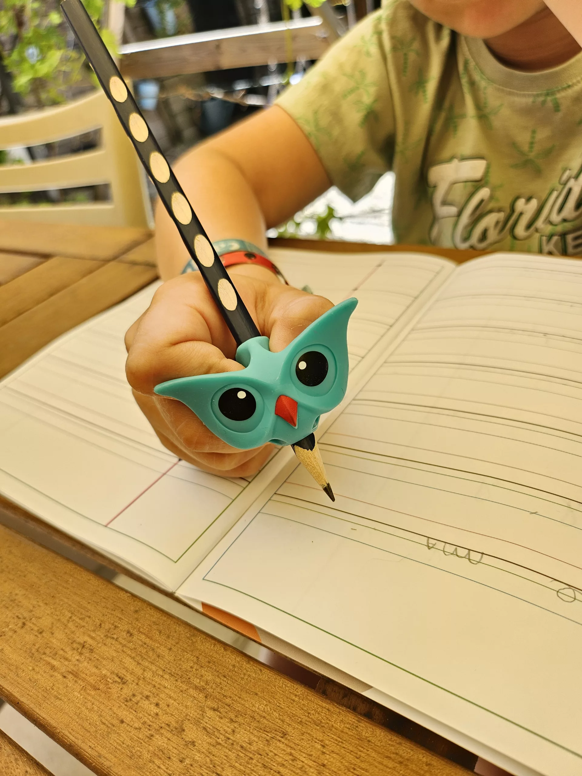 Guide-Doigts Hibou : Amélioration de la Prise du Stylo 🦉✍️ – Image 6
