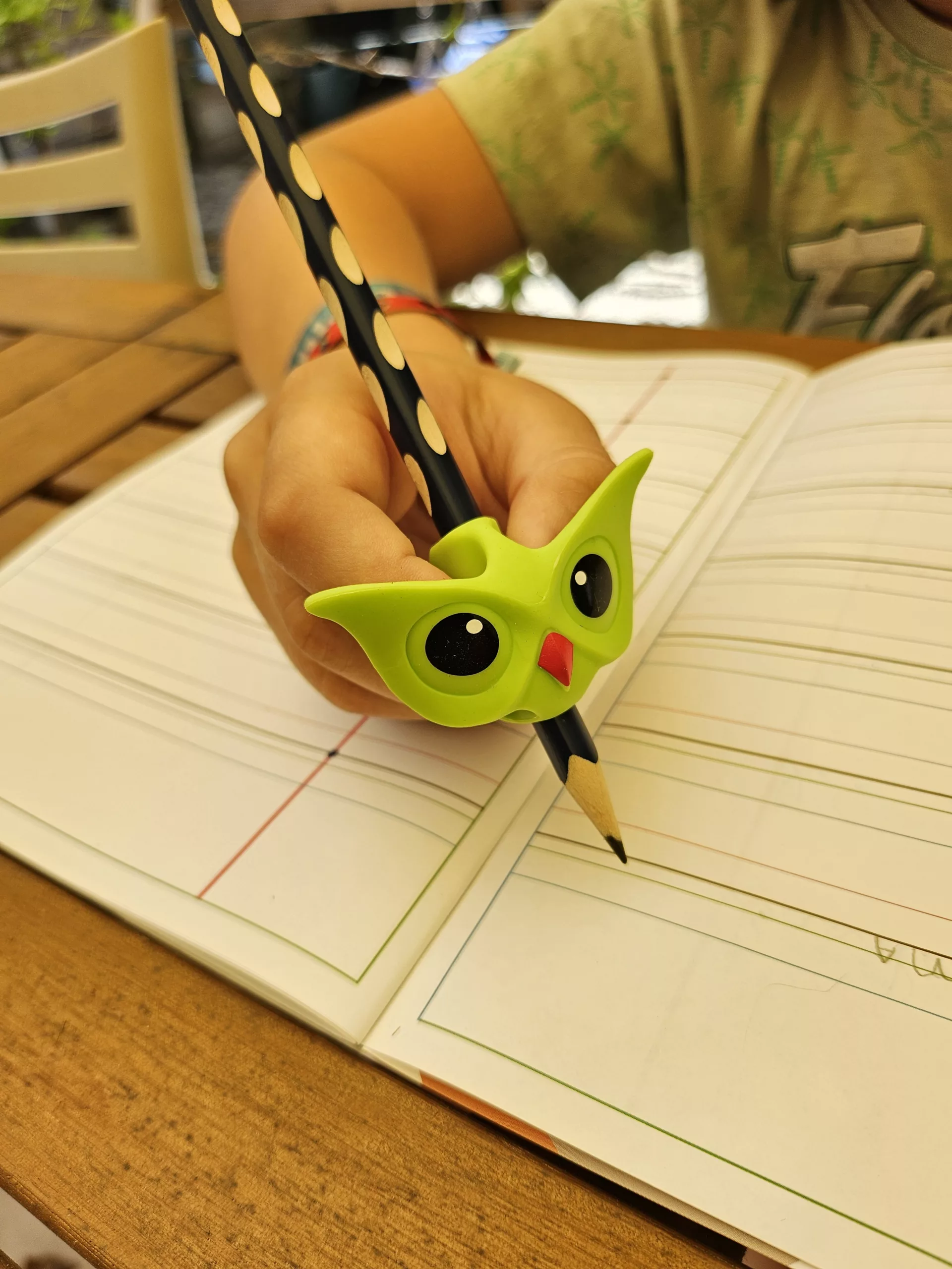 Guide-Doigts Hibou : Amélioration de la Prise du Stylo 🦉✍️ – Image 5
